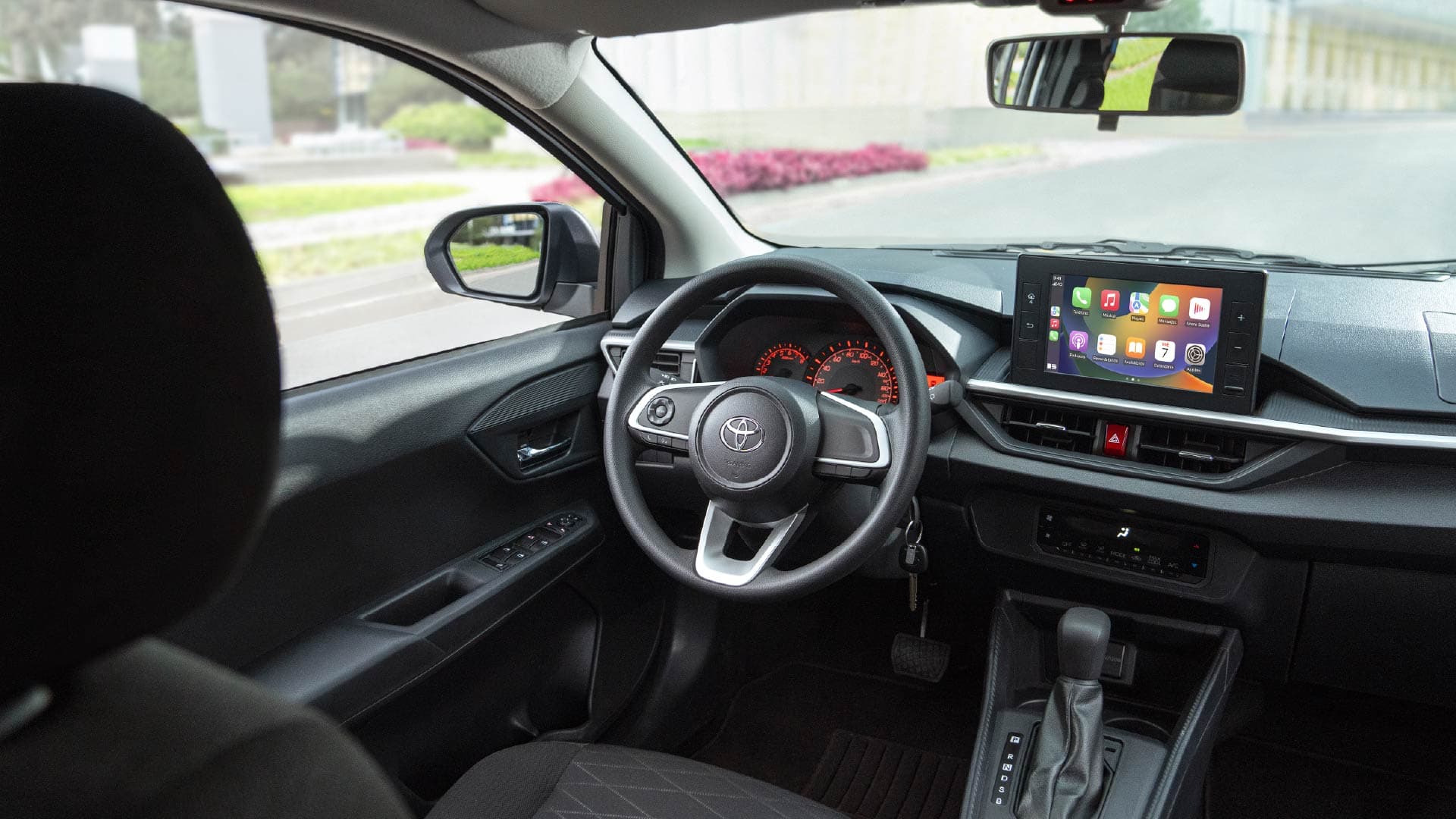 Toyota Agya automatico - Interior